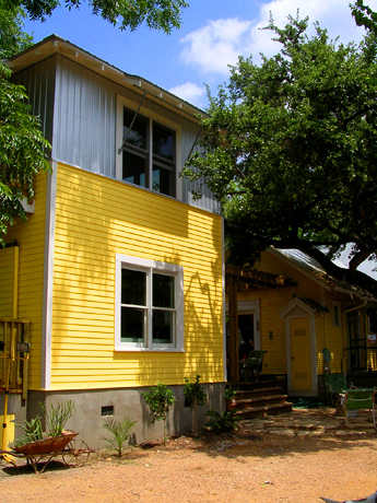 Travis Heights Treehouse #3